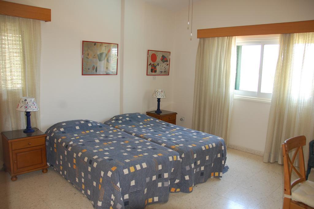 Villa Chrysanthia Polis Habitación foto